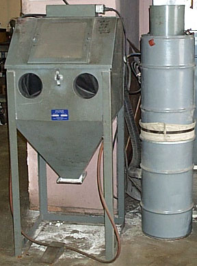 sandblaster cabinet and dust vacuum